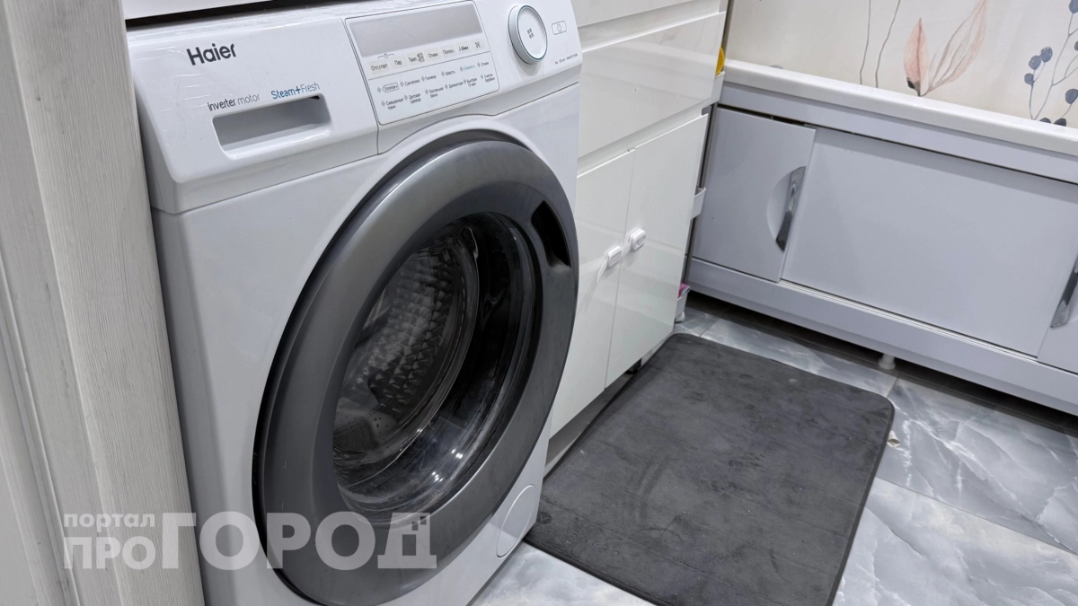 Грязь выйдет черными хлопьями: просто заливаю колпачок в барабан стиральной машины