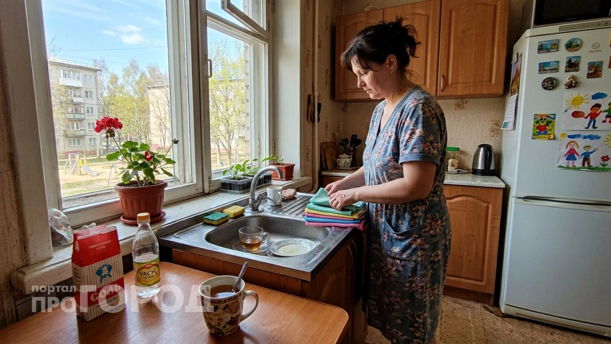 Хватит мучиться с застиранными полотенцами: простой ночной раствор полностью растворяет застарелый жир