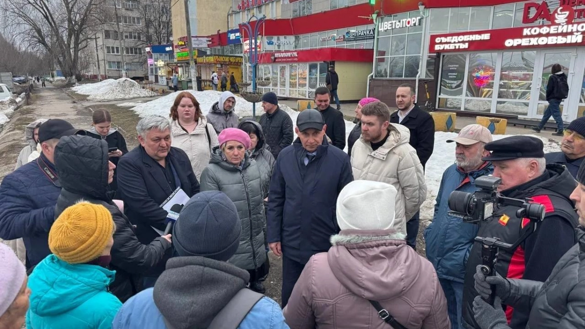 Жители Ельниково встретились с главой Новочебоксарска и депутатами