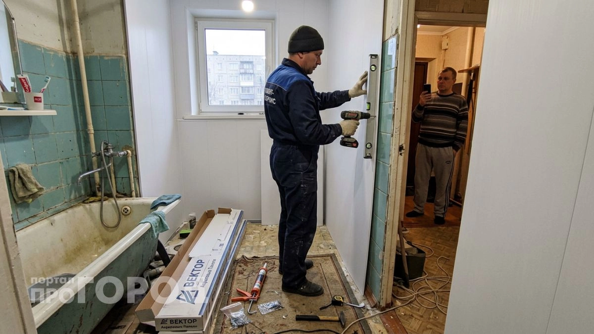 Забудьте про укладку плитки в ванной: этот материал монтируется за день и обходится в три раза дешевле