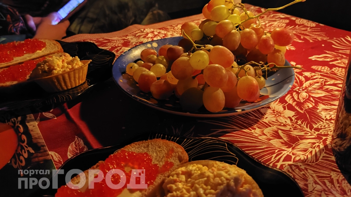 Старую скатерть больше не выбрасываю – даже с пятнами: нашла для нее неожиданное применение дома