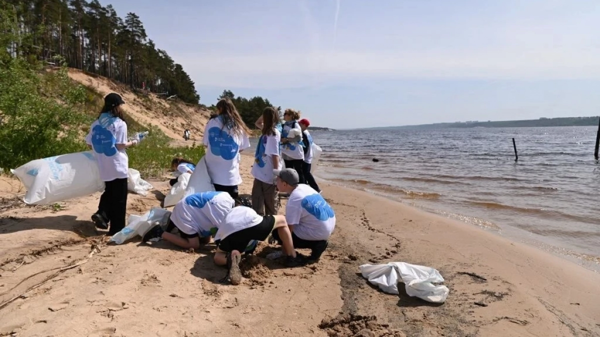 Более ста добровольцев выйдут на уборку Волги в Чебоксарах