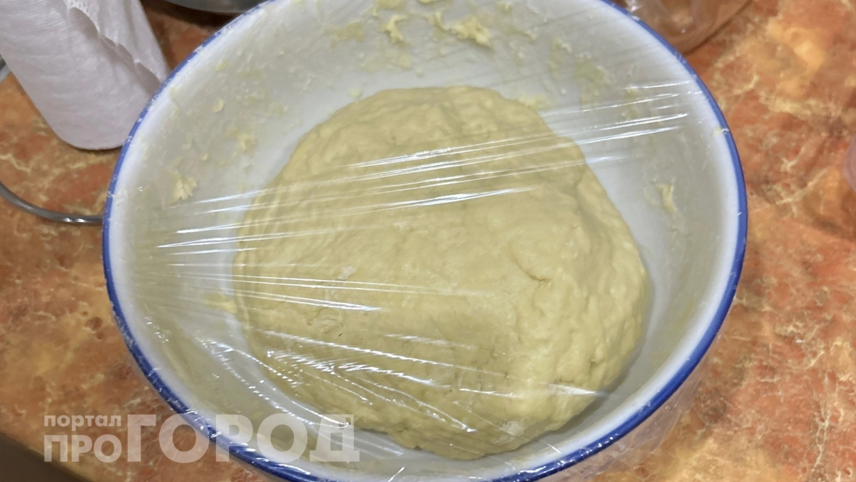 Добавляю этот ингредиент в тесто – больше никаких проваленных пирогов и резиновых блинов