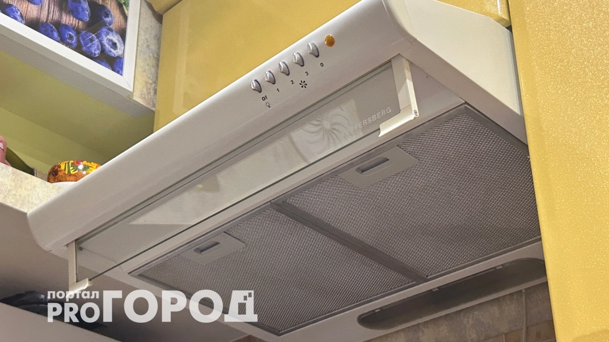 Жир с вытяжки уходит сам: способ из кафе без единого средства – очищаю за 10 минут