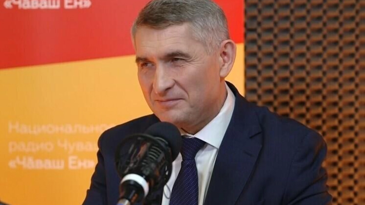 Глава Чувашии провёл прямую линию: сотни звонков и нестандартные решения