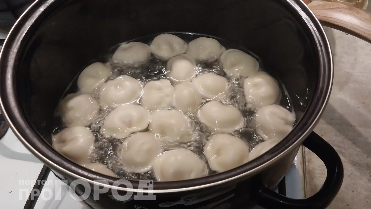 Ела пельмени со сметаной, пока не попробовала этот соус: вы забудете про майонез и кетчуп