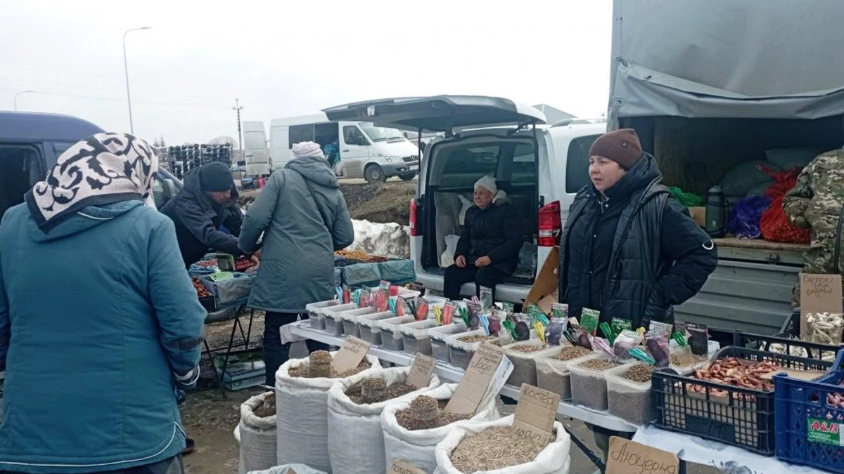 Семена, саженцы и рассада стали самыми востребованными товарами на весенних ярмарках в Чувашии