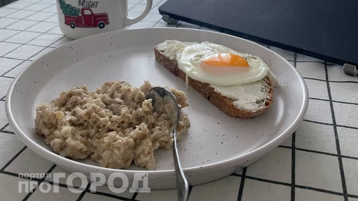 Не яичница и не каша: что нужно есть на завтрак, чтобы не подорвать здоровье – иначе вы устаете уже к обеду