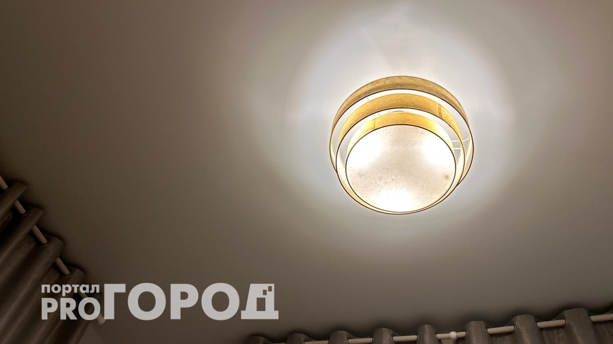 Вешать люстру в центр – прошлый век: чем сейчас освещают квартиры вместо нее