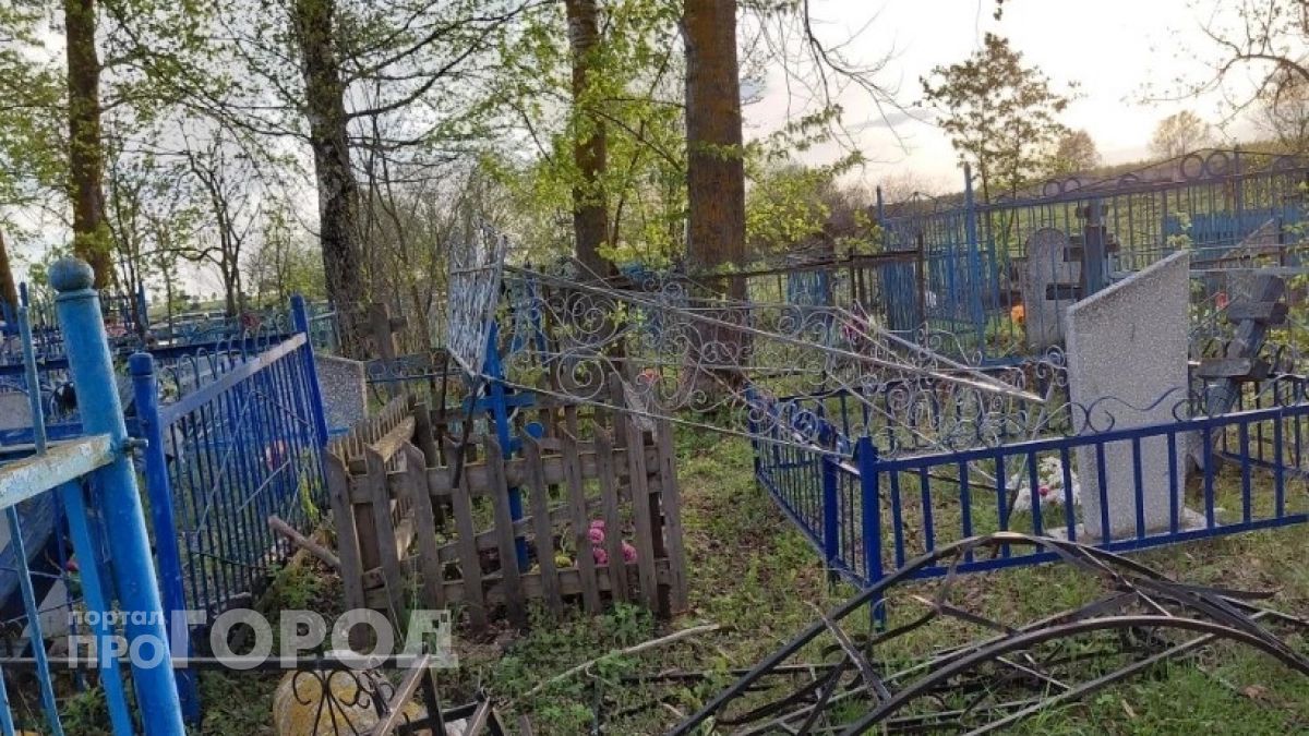 Прокуратура проверит работу подрядчика на кладбище Шемуршинского района, на которого пожаловались местные