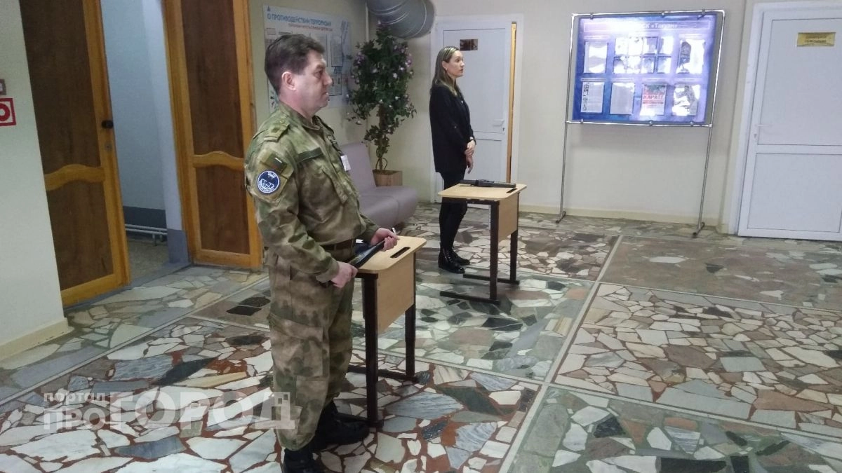 Школьников Чувашии предупреждают о мошенниках, которые представляются членами комиссий ОГЭ и ЕГЭ