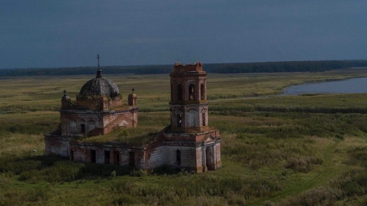 Исчезнувшие деревни и заброшенные храмы: путешествие по забытым уголкам рядом с Чувашией 