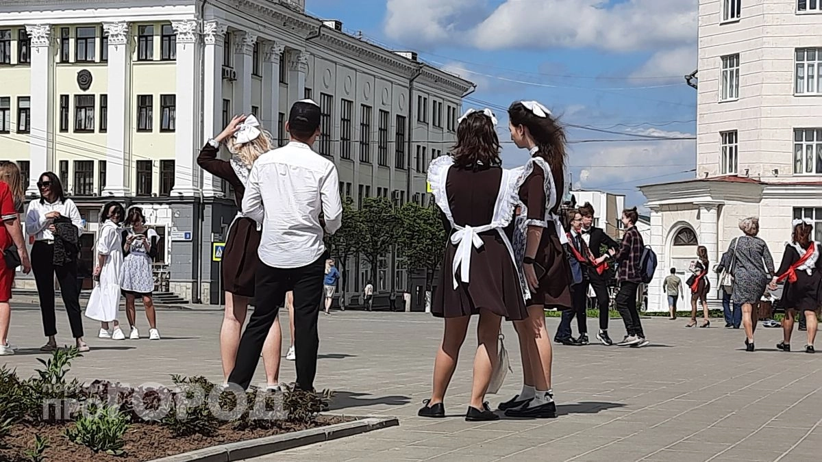 Сегодня в Чебоксарах действует сухой закон из-за школьного праздника