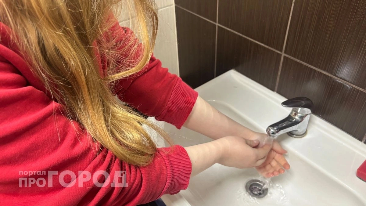 Забудьте про тазики и кастрюли: простой способ пережить отключение воды без ремонта – горячая вода круглый год