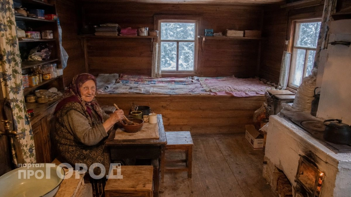 Одинокая жизнь в тайге без удобств: как пенсионерка нашла способ быть счастливой вдали от цивилизации
