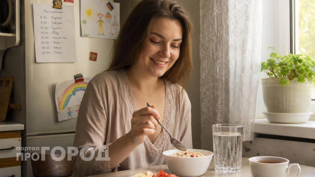 Первый час после пробуждения: врач объяснила, почему ваш завтрак должен быть именно в это время