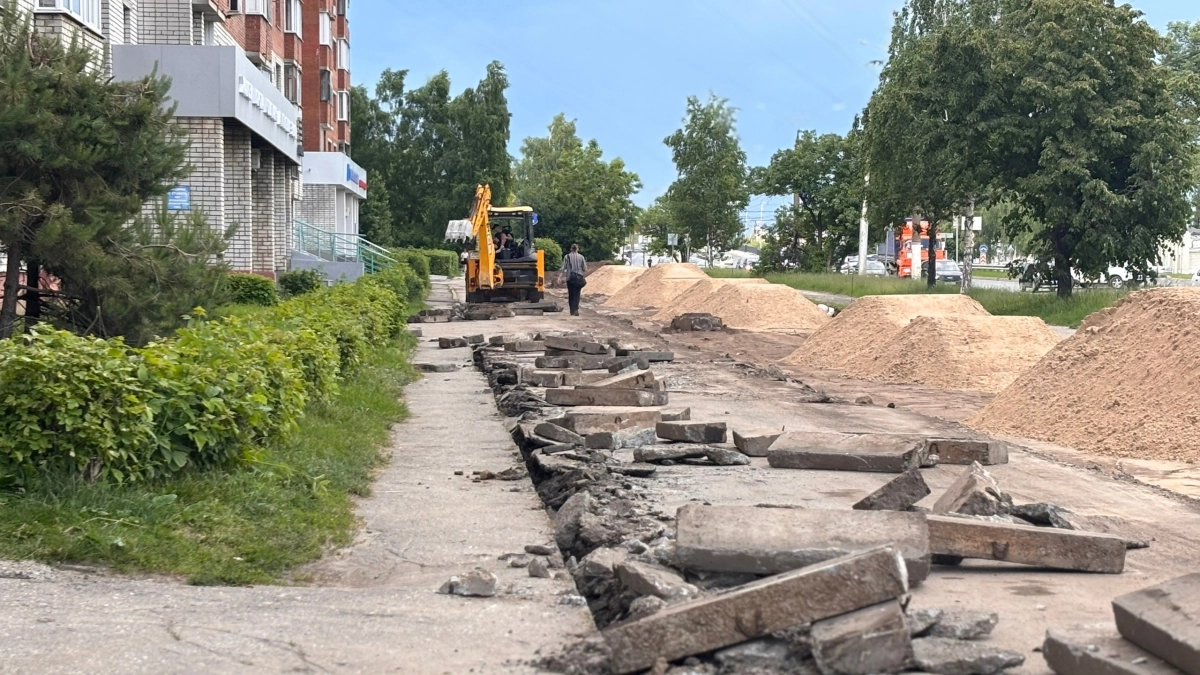 Площадка, парковка и видеонаблюдение: двор в Чебоксарах преображается благодаря "народному бюджету"