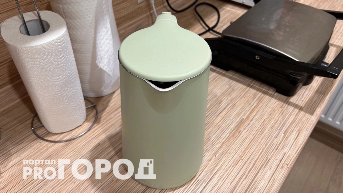 Вы кипятите воду в чайнике дважды? Вот чем это заканчивается  