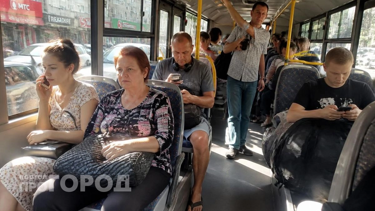 Подслушанные в маршрутке диалоги: собрал самые нелепые откровения пассажиров, которые смешнее любых комедий