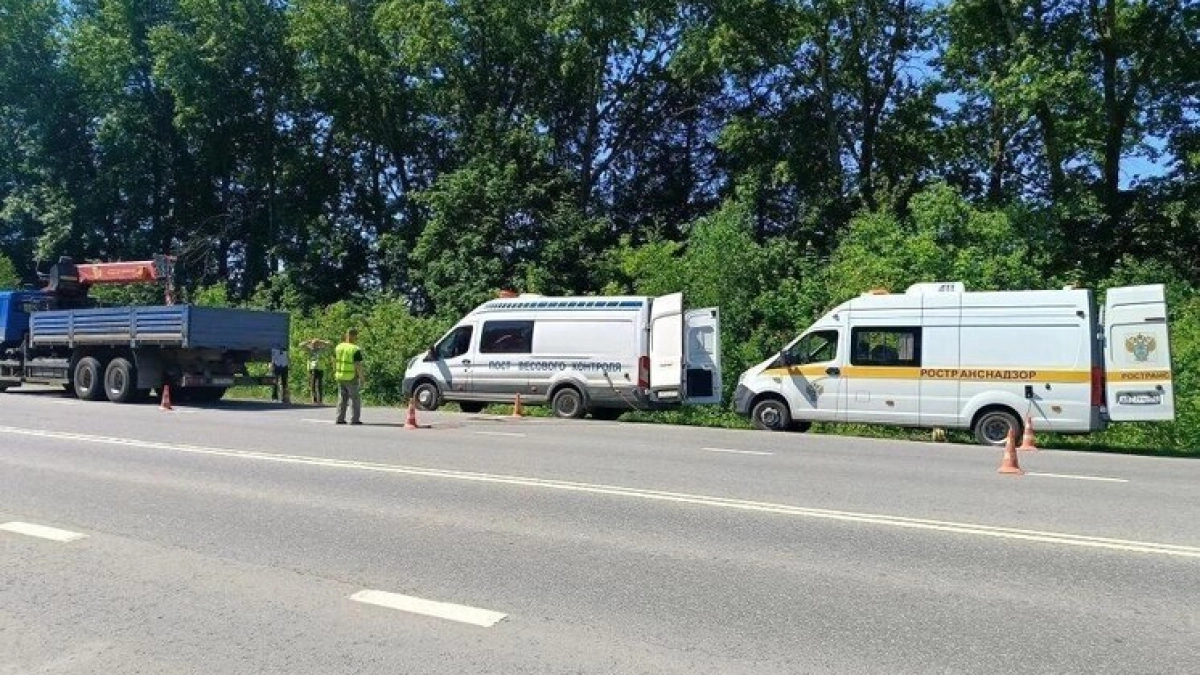 В Чувашии мобильный весовой контроль выявляет перегруженные грузовики на разных участках
