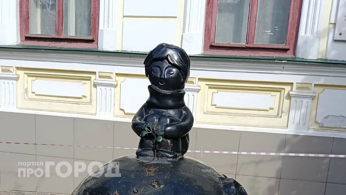 Маленький принц на чебоксарском Арбате снова остался без розы: которая это по счету пропажа 