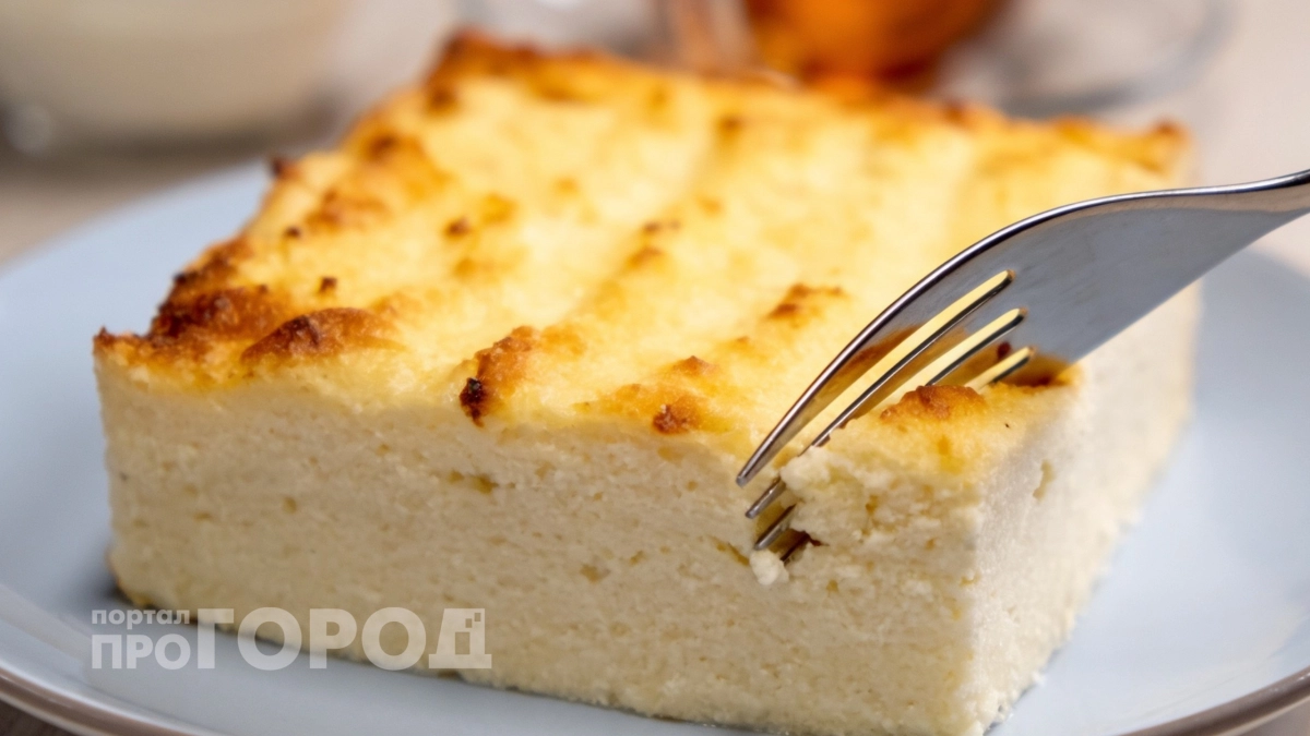 Вкусно, как в детстве: готовим нежную творожную запеканку, которую подавали в садиках в СССР