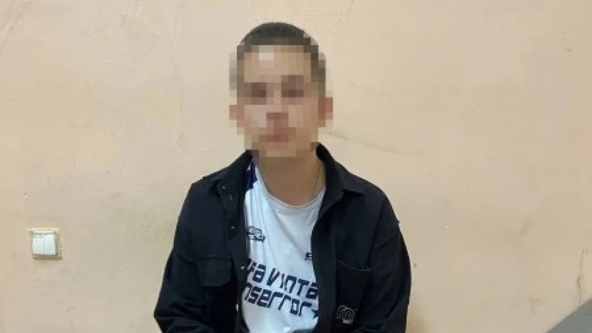 На Дне Республики в Чебоксарах задержали 19-летнего наркокурьера
