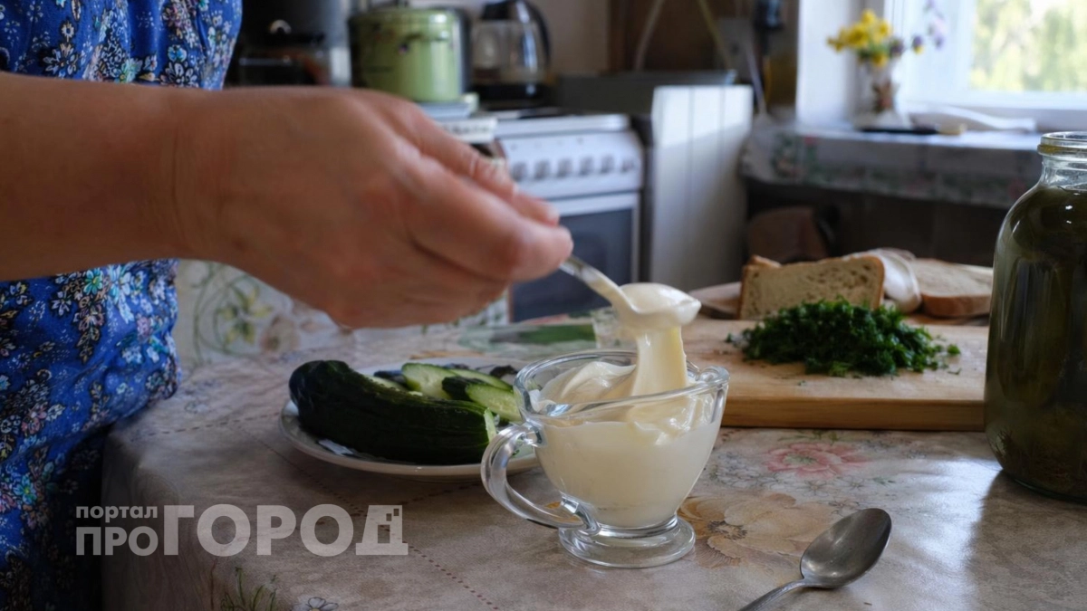 Вы зря переплачивали за упаковку: домашний майонез выходит дешевле и полезнее в пять раз