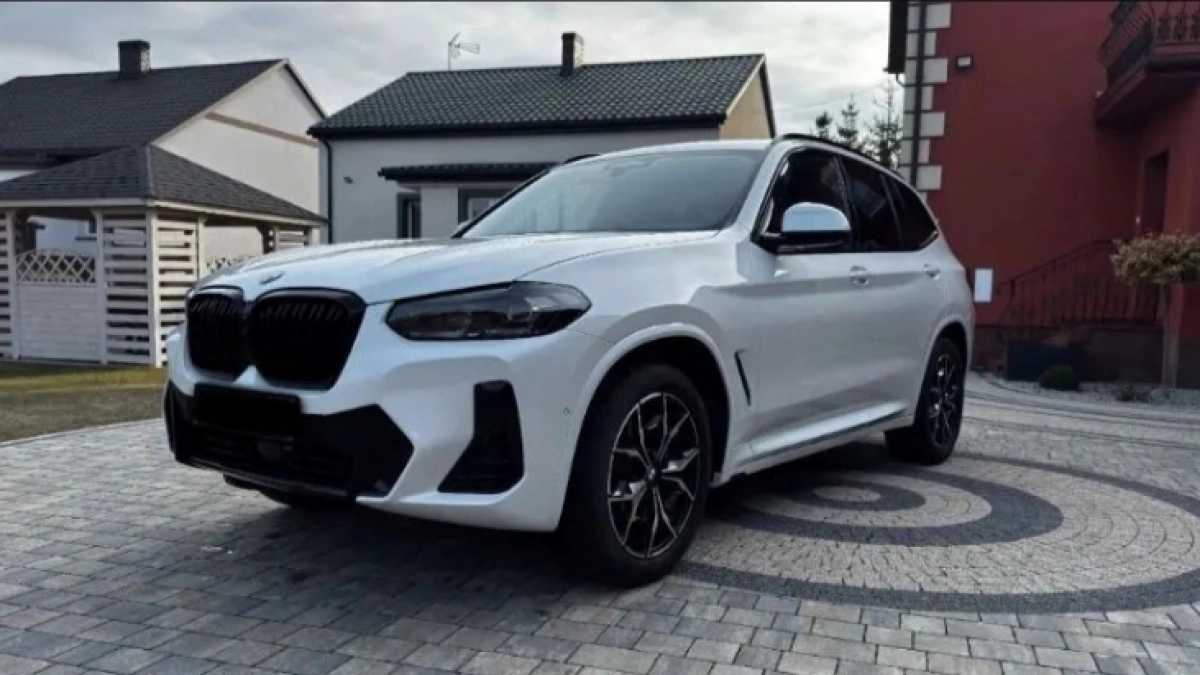 Сотрудница вуза в Чебоксарах лишилась более трех миллионов при покупке BMW по объявлению