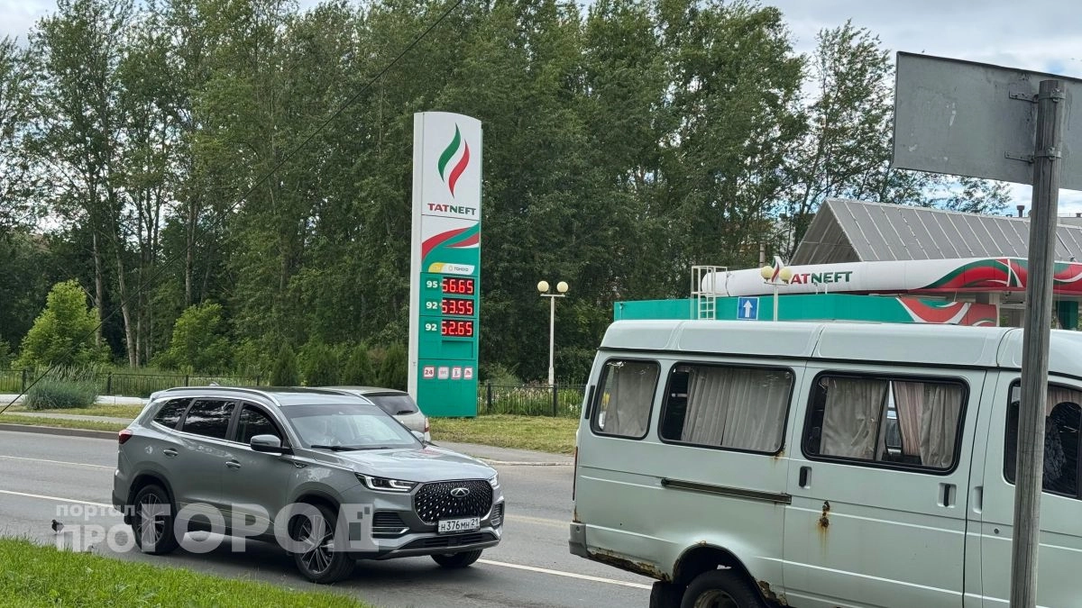Топливный кризис, ремонт школ и аномальная жара: главные новости за 2 июля