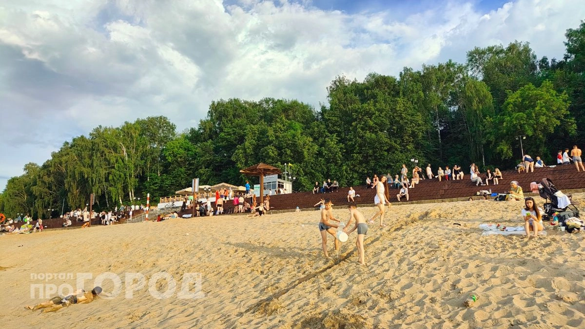 После жаркой субботы Чувашию накроют грозовые ливни