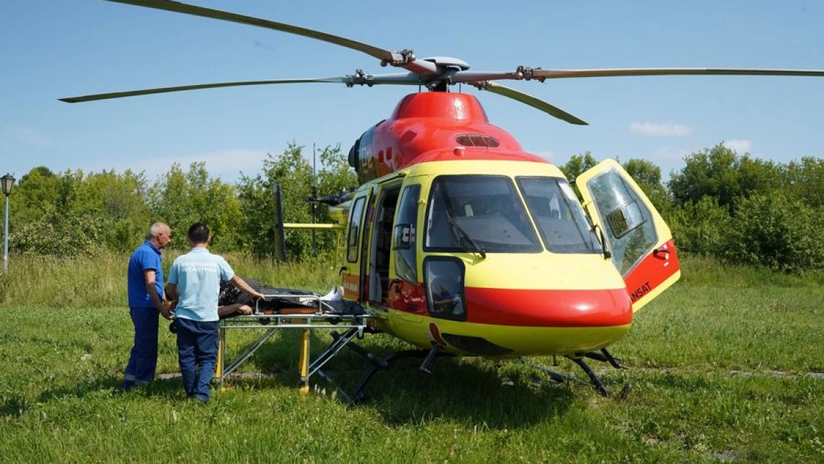 В Чувашии вертолет успел доставить 69‑летнюю женщину на срочную операцию
