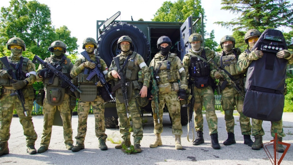 ОМОН и СОБР изъяли сотни единиц боеприпасов и килограммов запрещенки в Чувашии
