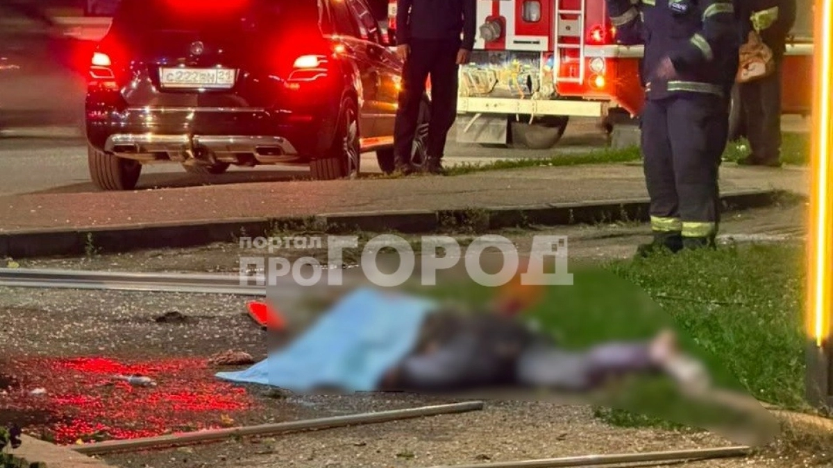 Смертельное ДТП в Чебоксарах, санкции против холдинга и отключение горячей воды: главные новости за 17 июля