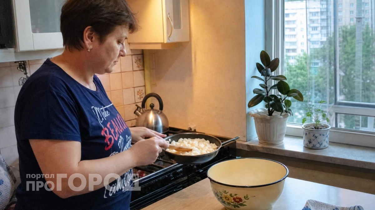 Опытные хозяйки жарят хозяйственное мыло на сковороде: этот смелый фокус выручает в быту 
