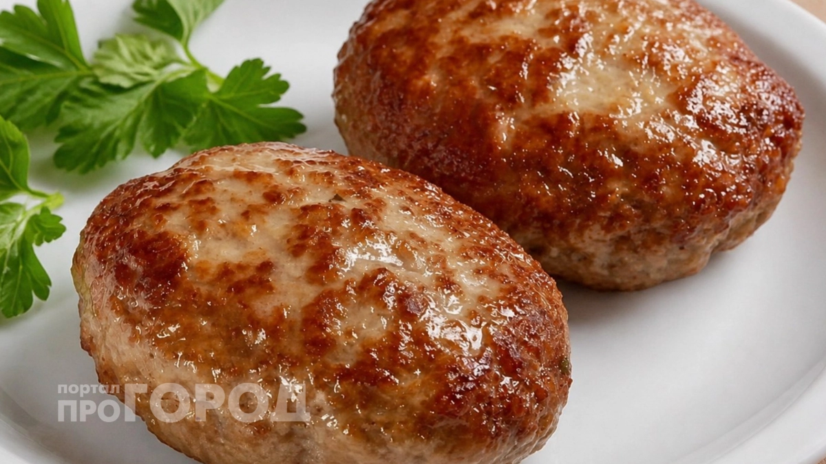 Секрет идеальных котлет раскрыт: добавьте этот простой продукт в фарш для мягкости и сочности навсегда
