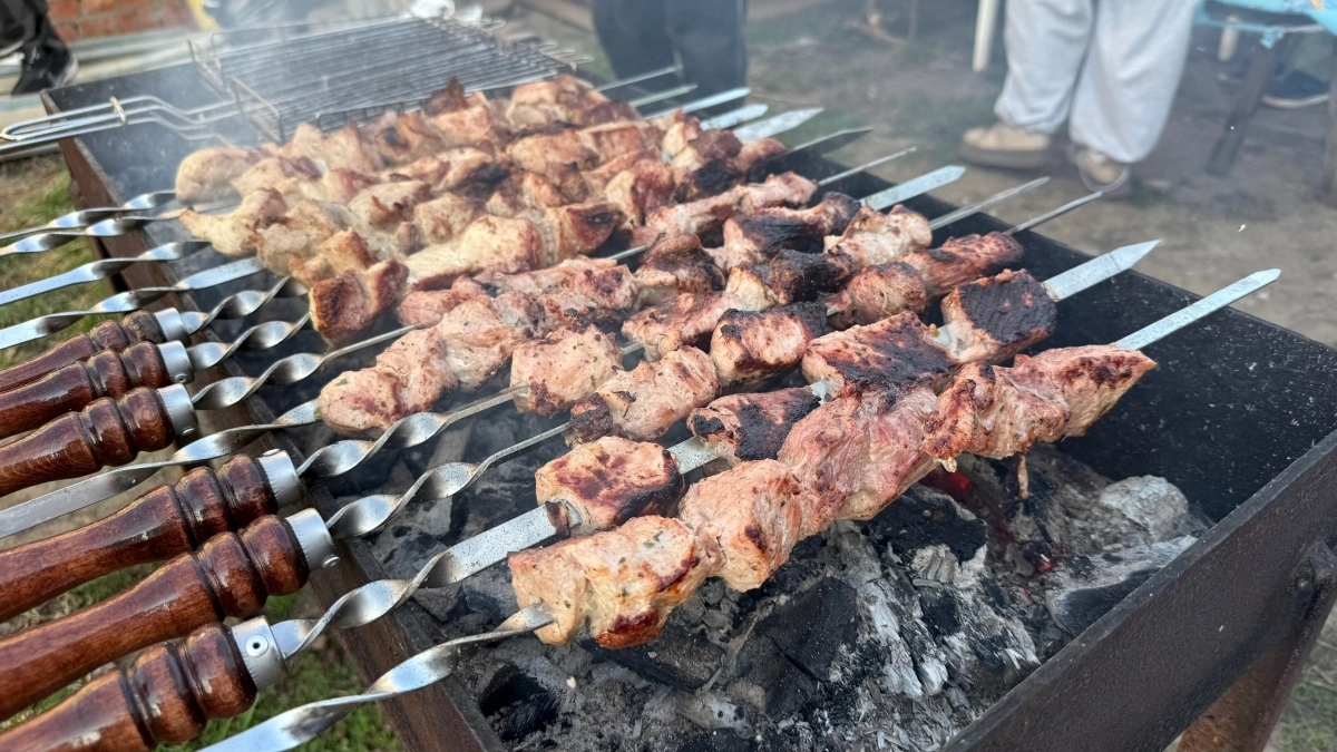 Перестаньте мучить мясо уксусом: добавьте этот простой ингредиент – и даже жесткая говядина станет нежной