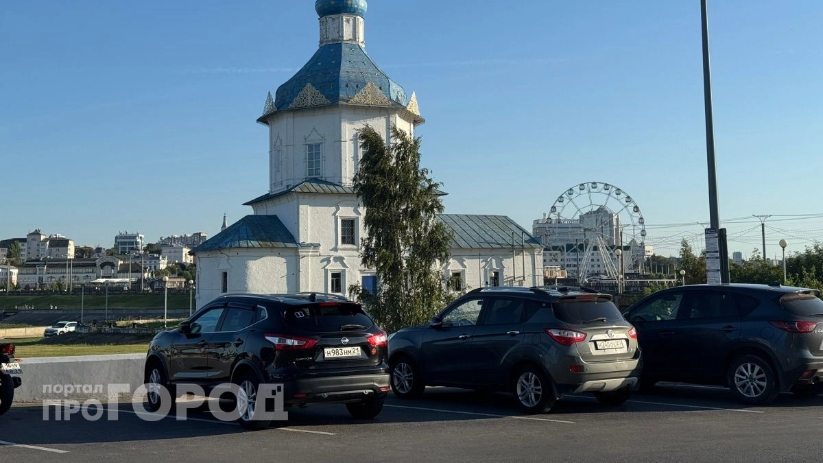 В центре Чебоксар организуют шесть новых платных парковок