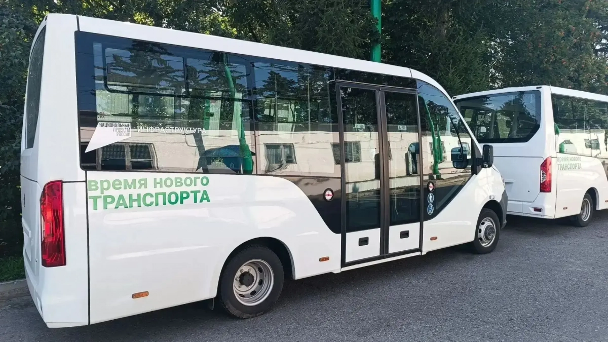 Автопарк Чебоксар пополнился 15 новыми автобусами малого класса