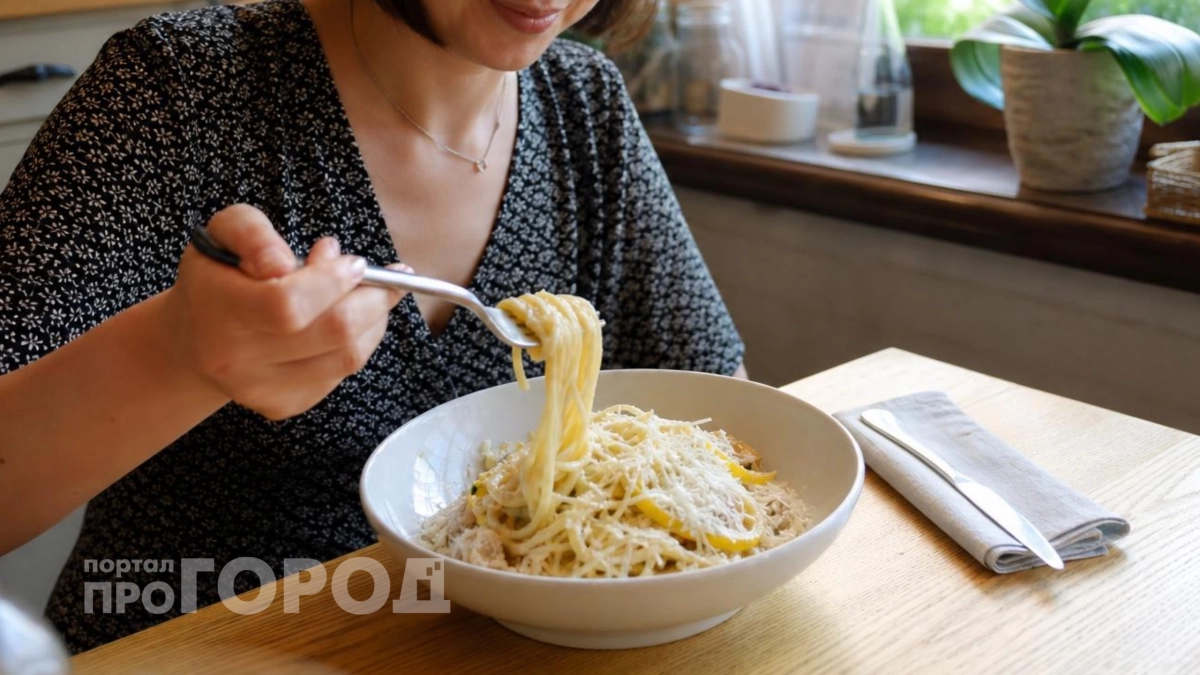Если вы устали от обычных макарон: секрет дешевого, но сытного ужина – самые простые ингредиенты 