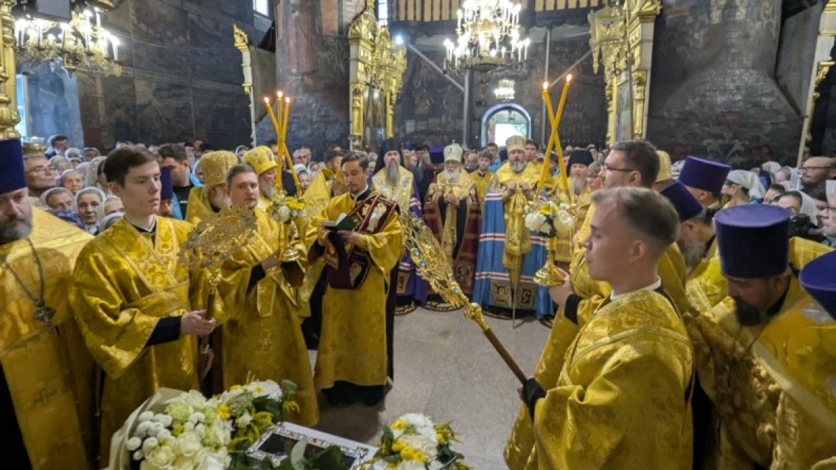 Десницу святителя Спиридона с острова Корфу привезли во Введенский собор Чебоксар