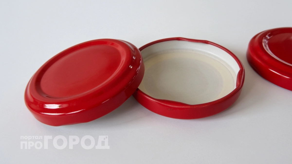 Винтовые крышки от закаток не выкидываю: превращаю в полезные вещи для быта