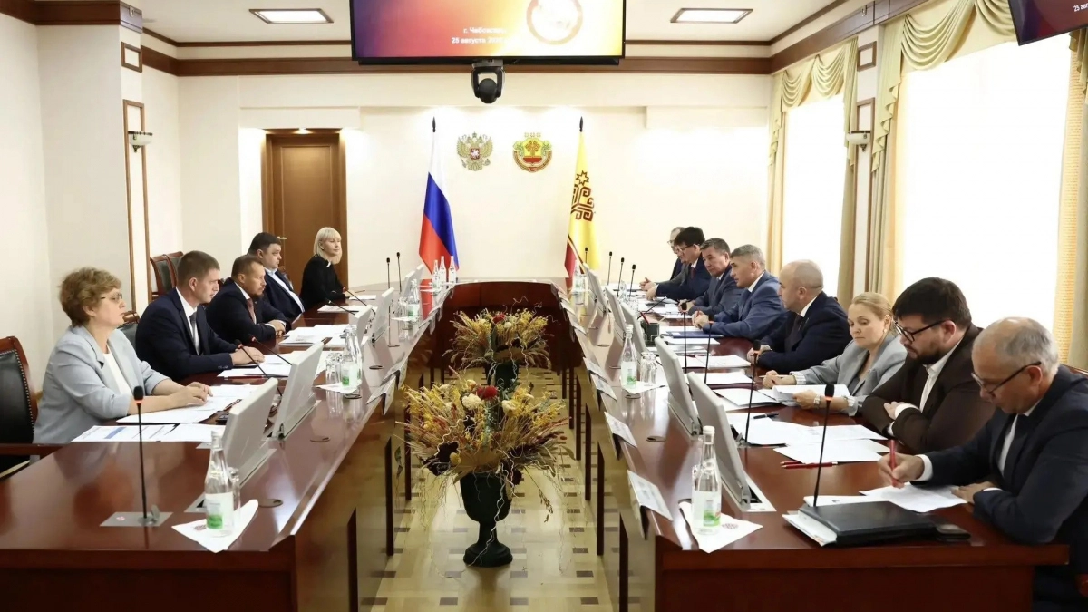 Олег Николаев и Павел Сниккарс обсудили подготовку к отопительному сезону в Чебоксарах и Новочебоксарске