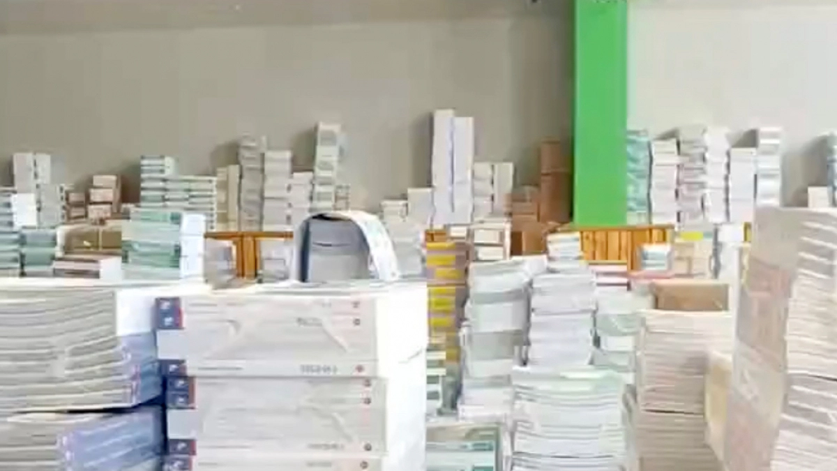Школы Чебоксар получат более 200 тысяч новых учебников к 1 сентября