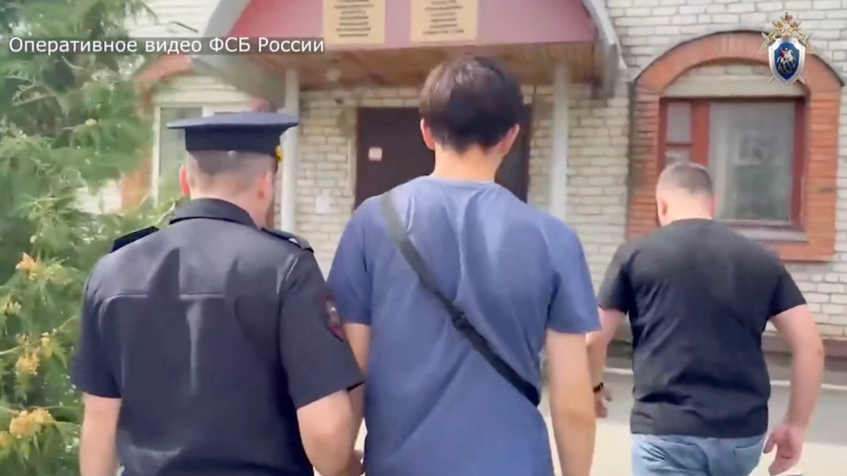 В Чувашии троих подростков посадили под домашний арест за участие в деятельности запрещенной организации