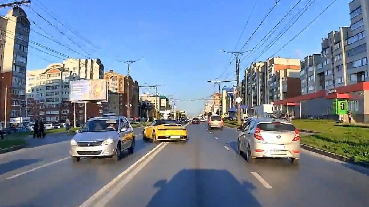 Водитель Porsche в Чебоксарах набрал 18 штрафов за четыре месяца владения машиной