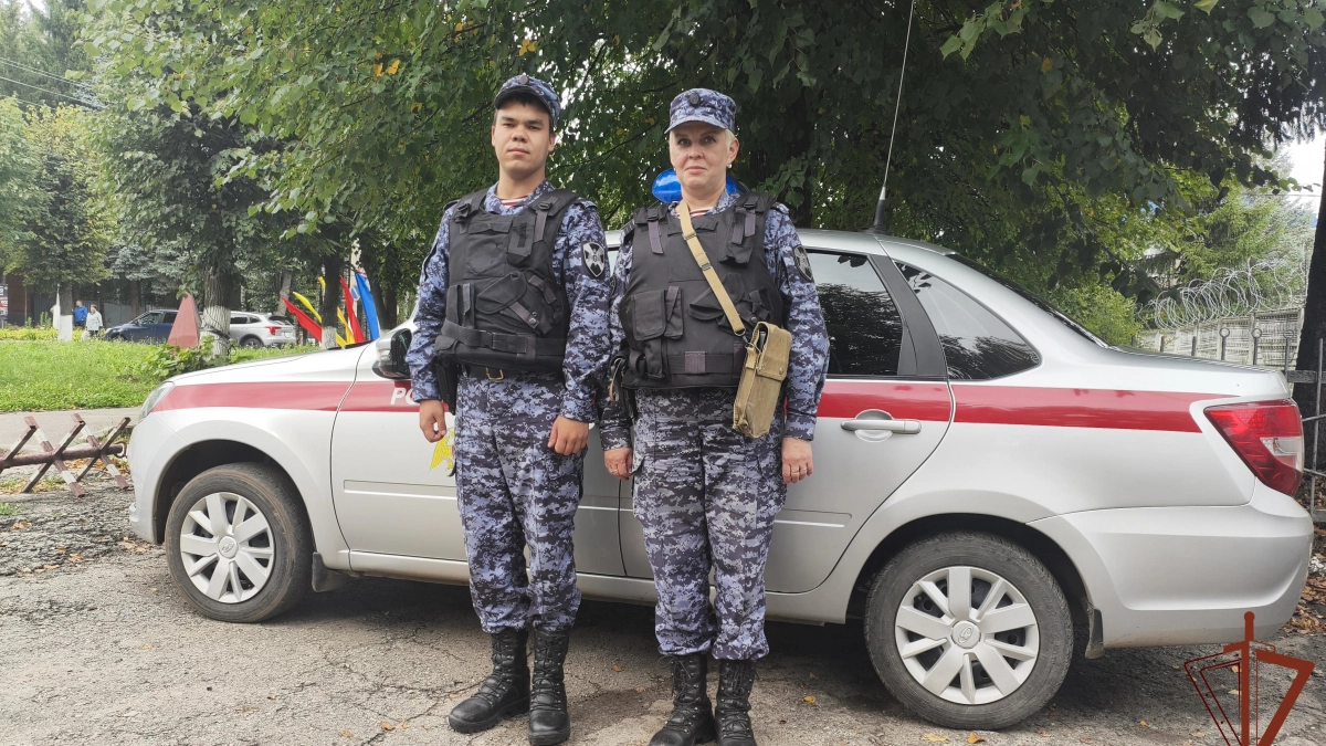 В поселке Кугеси мужчина вломился в магазин, но не прошел дальше тамбура