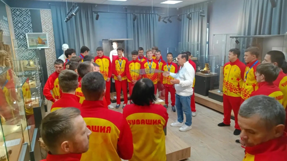 Чемпионы Игр боевых искусств первыми посетили обновленный музей в Красных Четаях