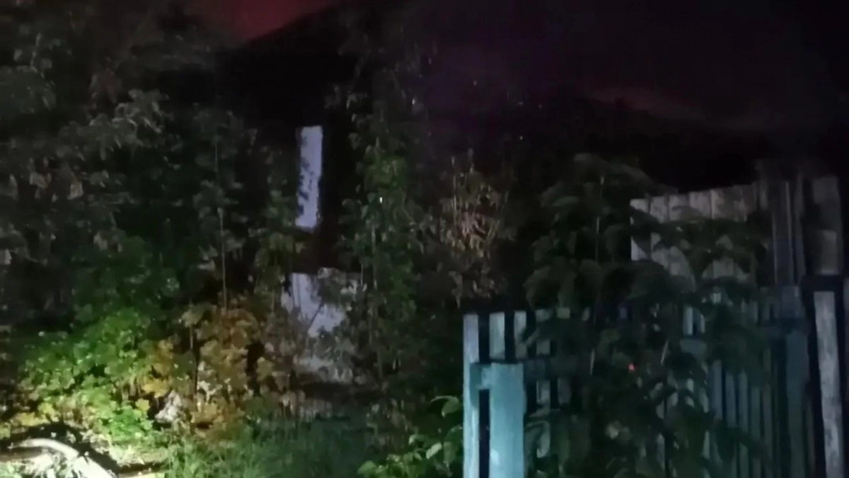Ночной пожар в Алатыре унес жизнь мужчины и отправил троих в больницу