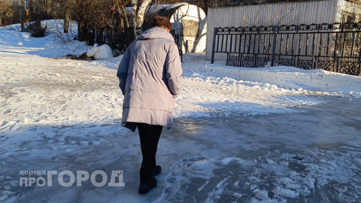 Беру овощ и натираю подошву ботинок: сцепка со льдом невероятная – зимой на улице не скольжу
